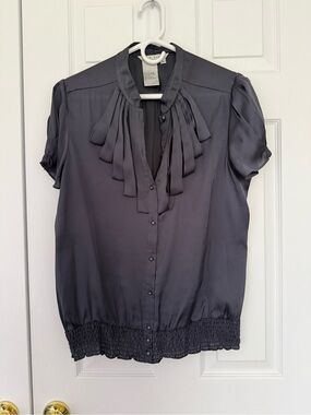Fred David Charcoal Gray Tie-Front Short Sleeve Blouse